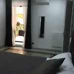 Mb95 - Mezzocannone Luxurious Bed & Breakfast