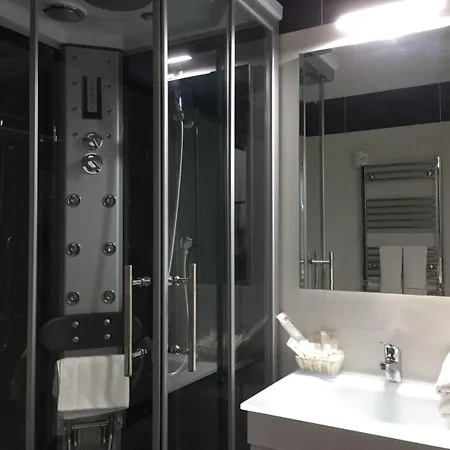 Mb95 - Mezzocannone Luxurious فندق مبيت وإفطار