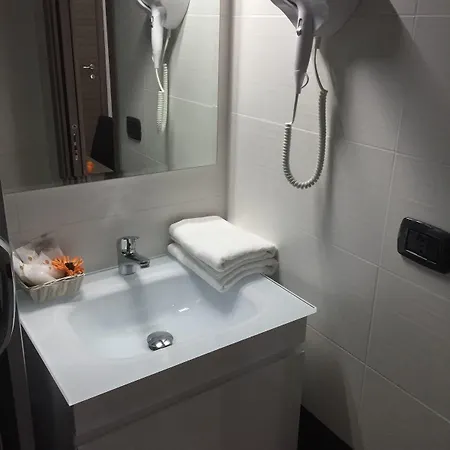 Mb95 - Mezzocannone Luxurious فندق مبيت وإفطار 4*