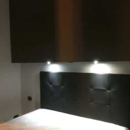 Mb95 - Mezzocannone Luxurious فندق مبيت وإفطار