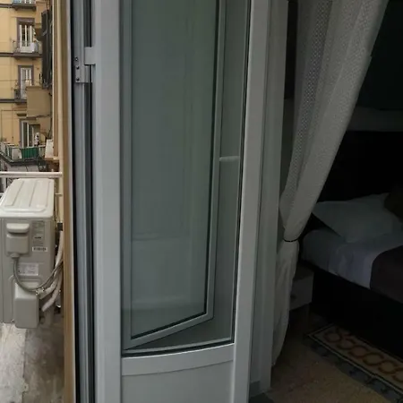 Mb95 - Mezzocannone Luxurious فندق مبيت وإفطار