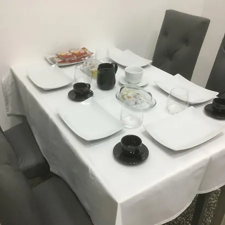 Mb95 - Mezzocannone Luxurious Couette-café 4*