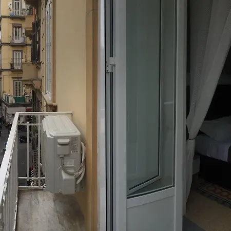 Mb95 - Mezzocannone Luxurious 3*