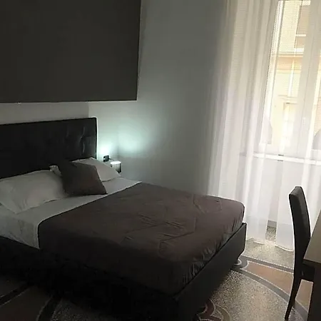 Mb95 - Mezzocannone Luxurious 4*