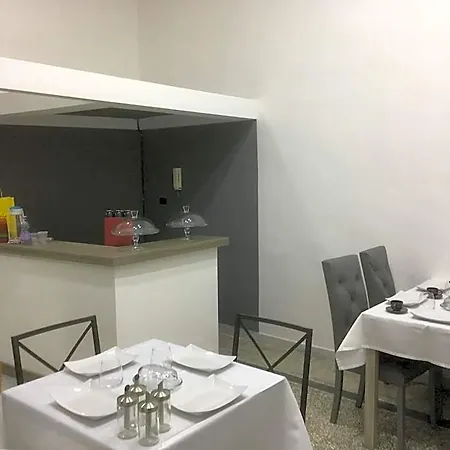 Bed & Breakfast Mb95 - Mezzocannone Luxurious Neapol