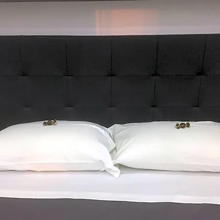 Acomodação com café da manhã  Mb95 - Mezzocannone Luxurious 4*