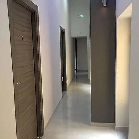Mb95 - Mezzocannone Luxurious نابولي