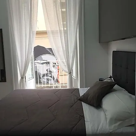 Mb95 - Mezzocannone Luxurious نابولي