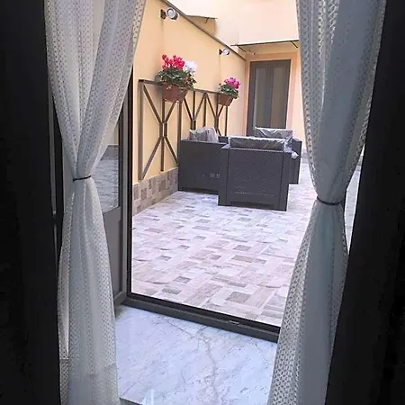 فندق مبيت وإفطار Mb95 - Mezzocannone Luxurious 4*