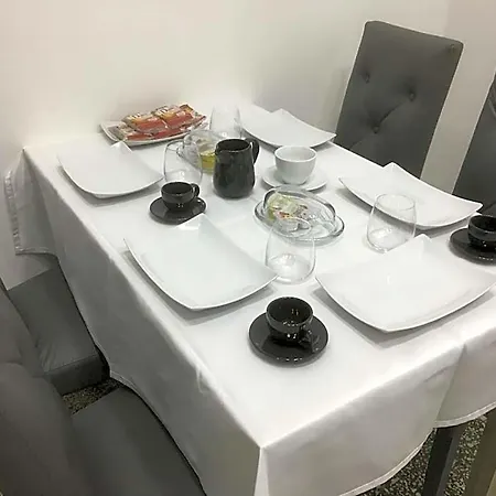 Mb95 - Mezzocannone Luxurious Bed & Breakfast 4*