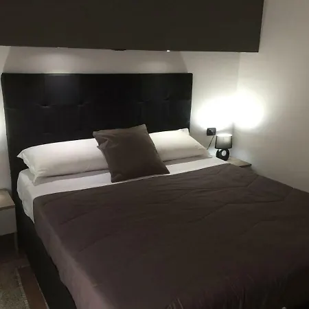 B&B Mb95 - Mezzocannone Luxurious