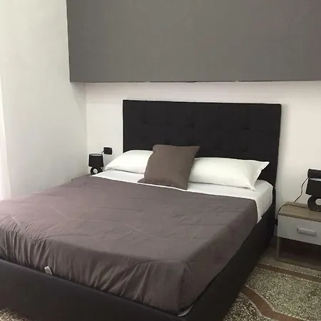 Couette-café Mb95 - Mezzocannone Luxurious Naples