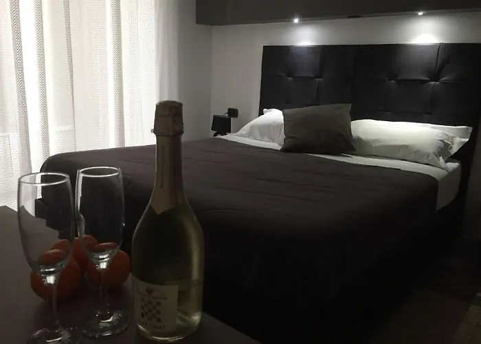 Mb95 - Mezzocannone Luxurious Bed & Breakfast 4*