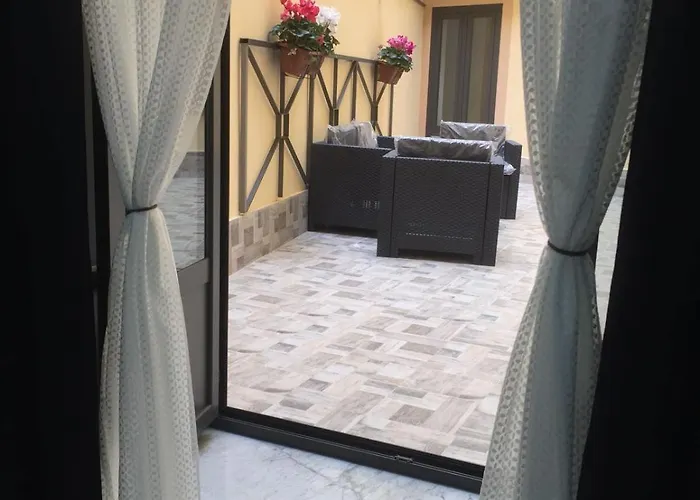 Mb95 - Mezzocannone Luxurious Bed & Breakfast
