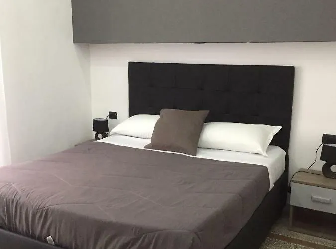 Bed & Breakfast Mb95 - Mezzocannone Luxurious Napoli