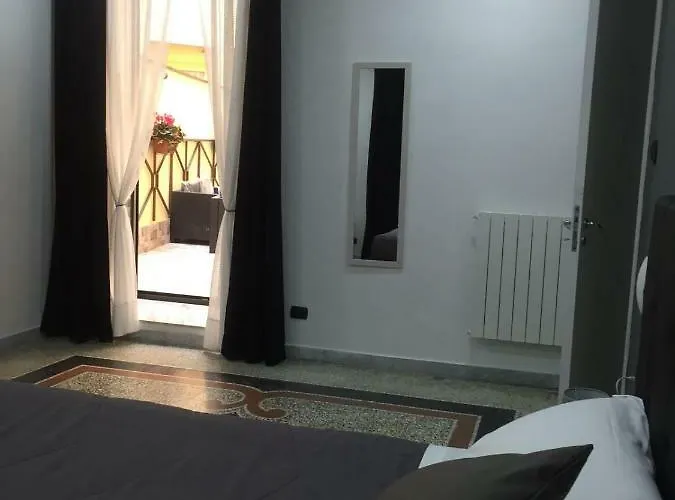 Mb95 - Mezzocannone Luxurious Bed & Breakfast