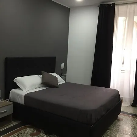 Oda ve Kahvaltı Mb95 - Mezzocannone Luxurious Napoli