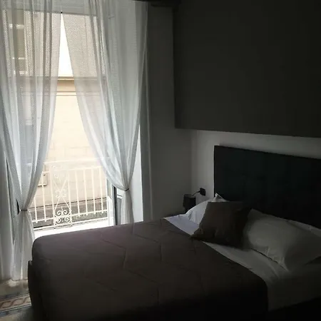 Mb95 - Mezzocannone Luxurious Oda ve Kahvaltı