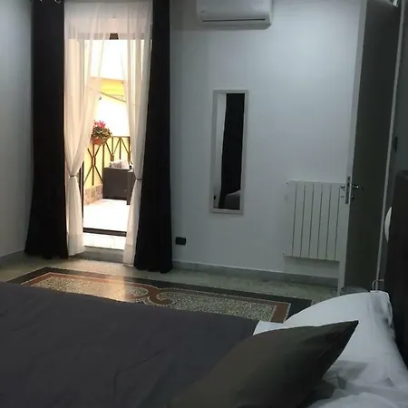 Mb95 - Mezzocannone Luxurious Oda ve Kahvaltı