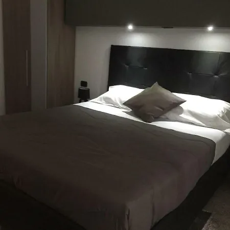 Mb95 - Mezzocannone Luxurious 4*